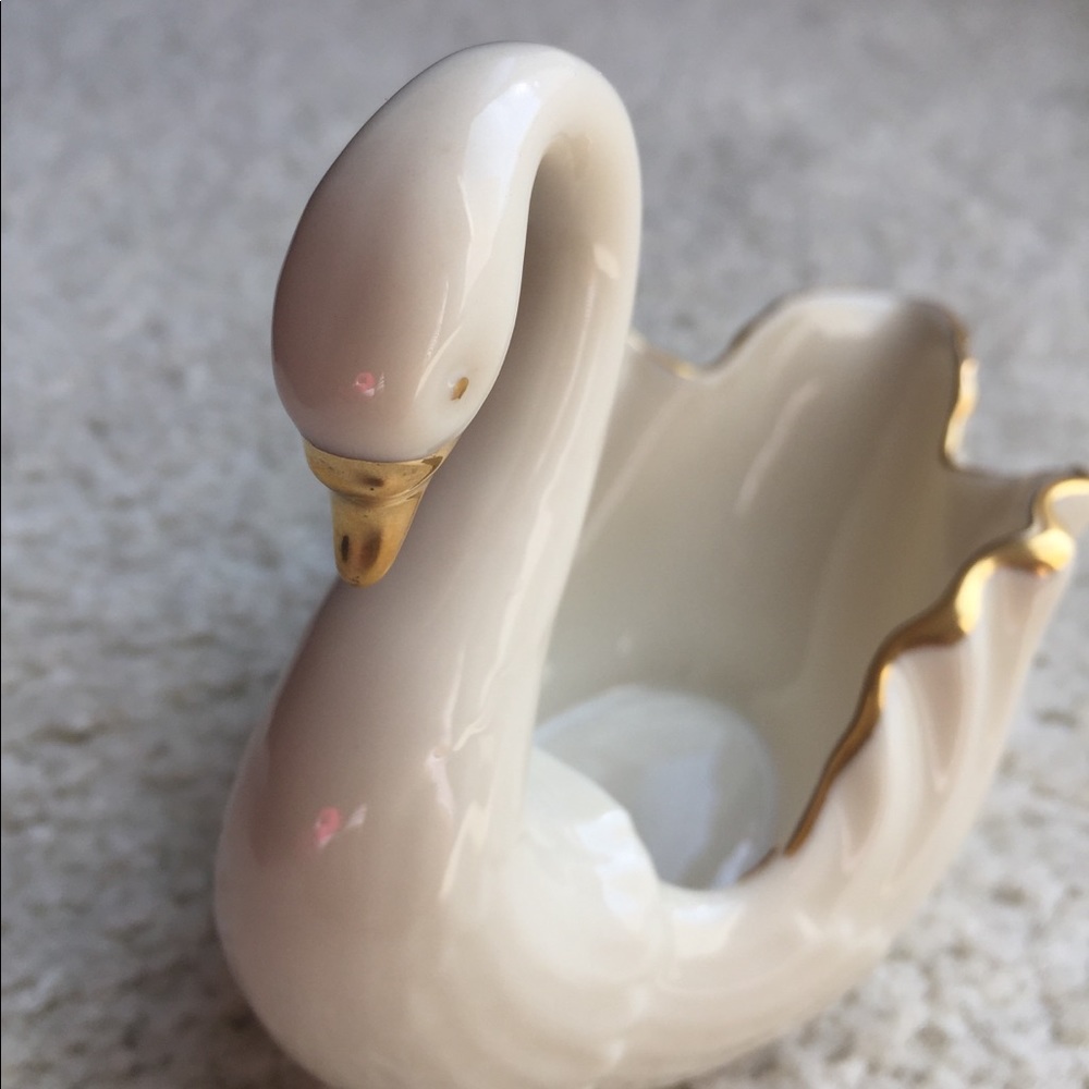 Fragile Swan Jewelry or Key Holder